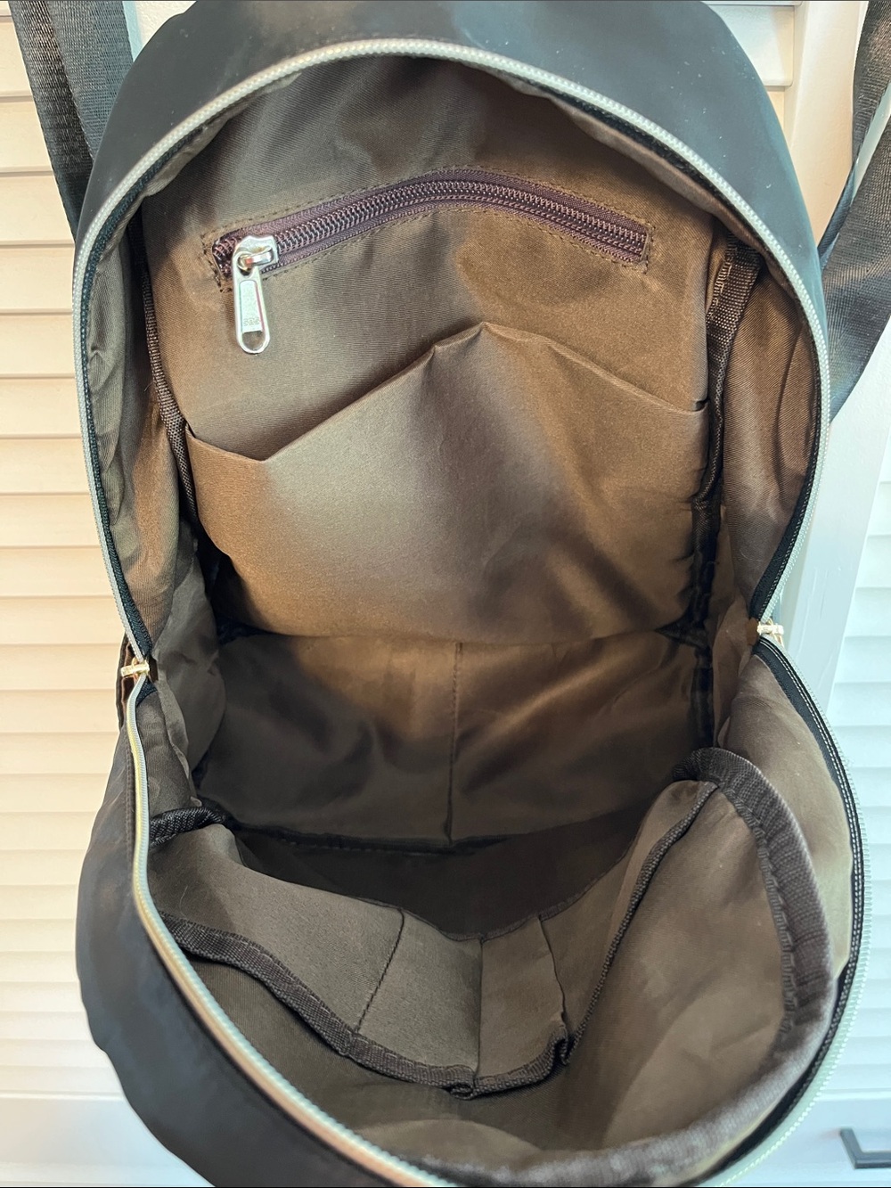 13” Basic black backpack - Picture 2 of 3